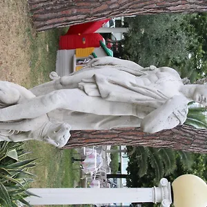 Garden Hotel